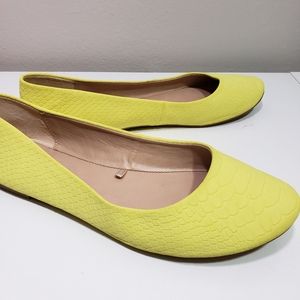 Mix No. 6 Neon Green Faux Snakeskin Flats Size 10